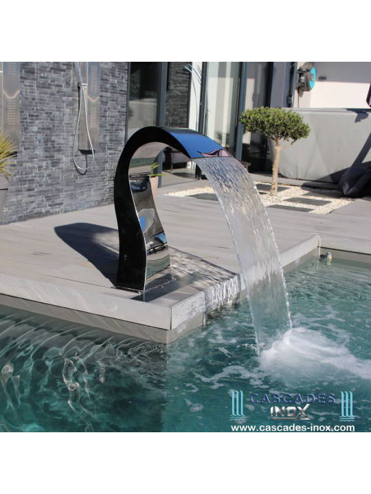 Cascade Demi Coeur H80.5cm (Livraison fin septembre) Cascade Demi Coeur H80.5cm (Livraison fin septembre)